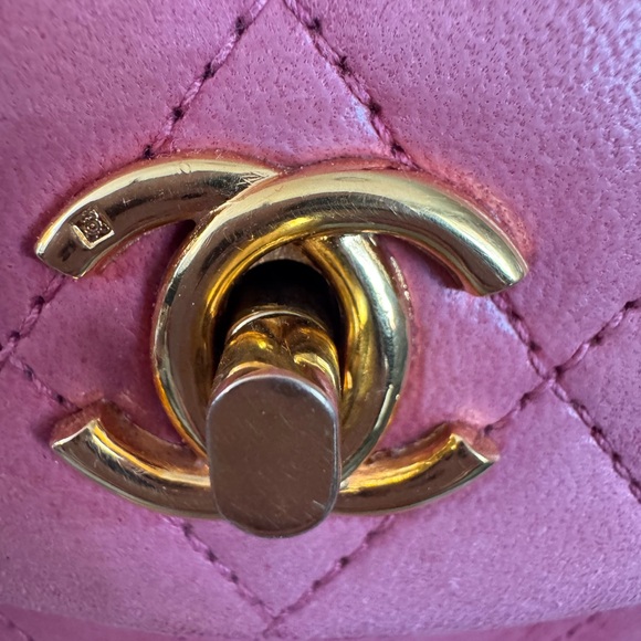 🌸100% Authentic Late 80’s Chanel Pink Leather bag🌸 - Picture 8 of 11